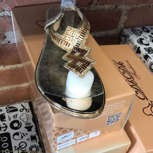 Sandle - Picture 2 of 2